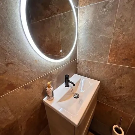 Le Nid Tranquille De Apartamento